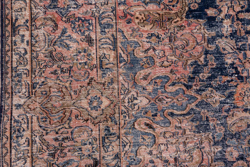 Vintage Distressed Area Rug (9' x 12')